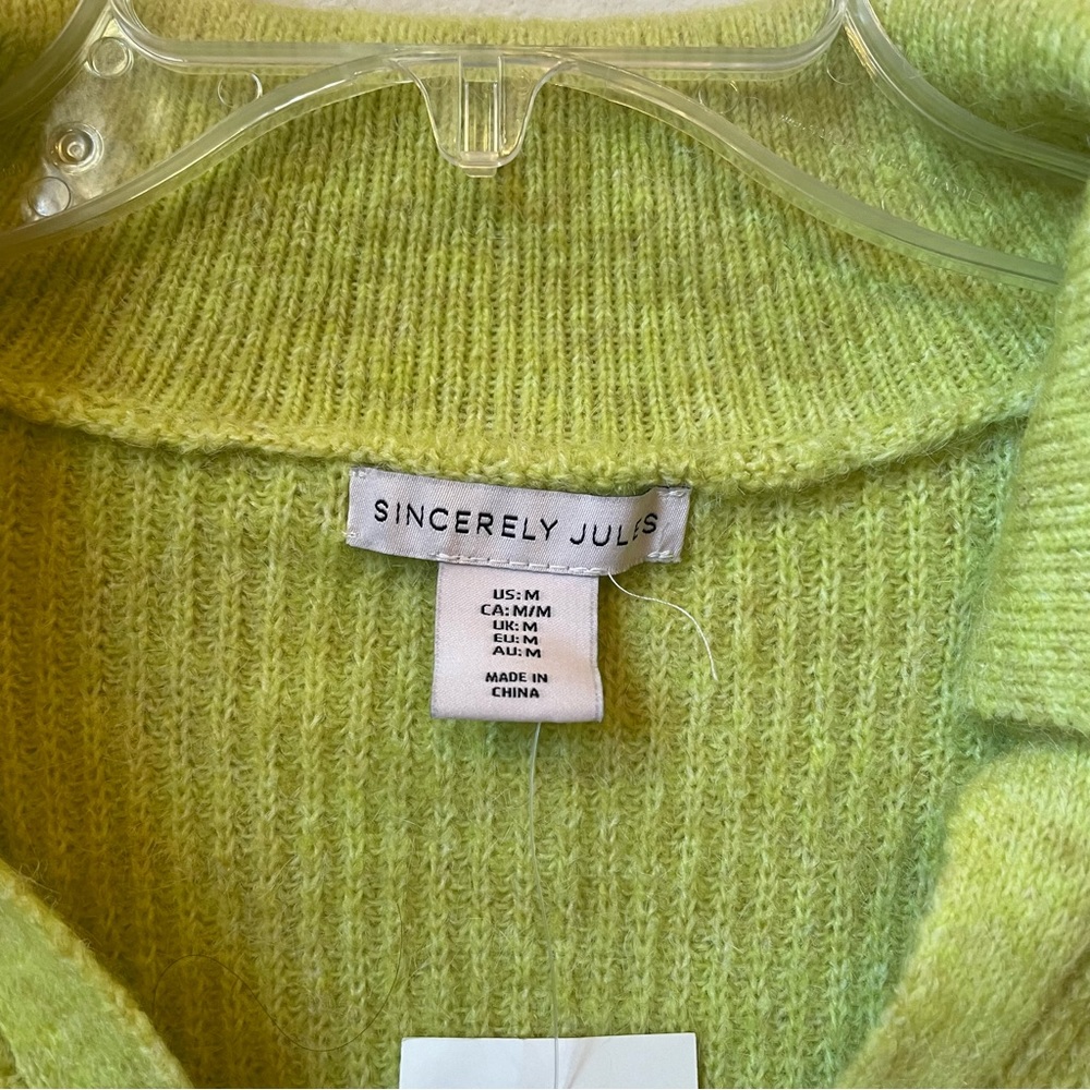 Cropped Sweater - Picture 4 of 5